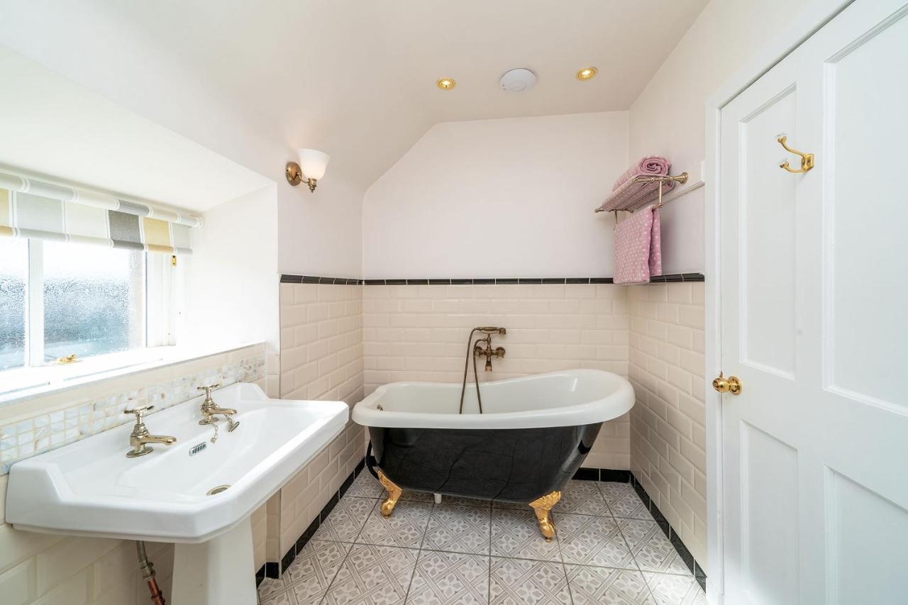 Thrums Cottage Kirriemuir Buitenkant foto